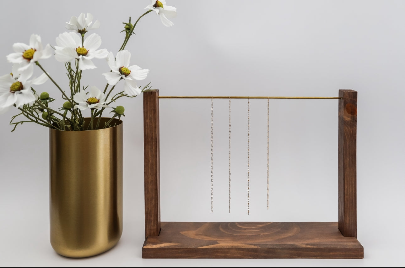 Chain Display w/ minor imperfections