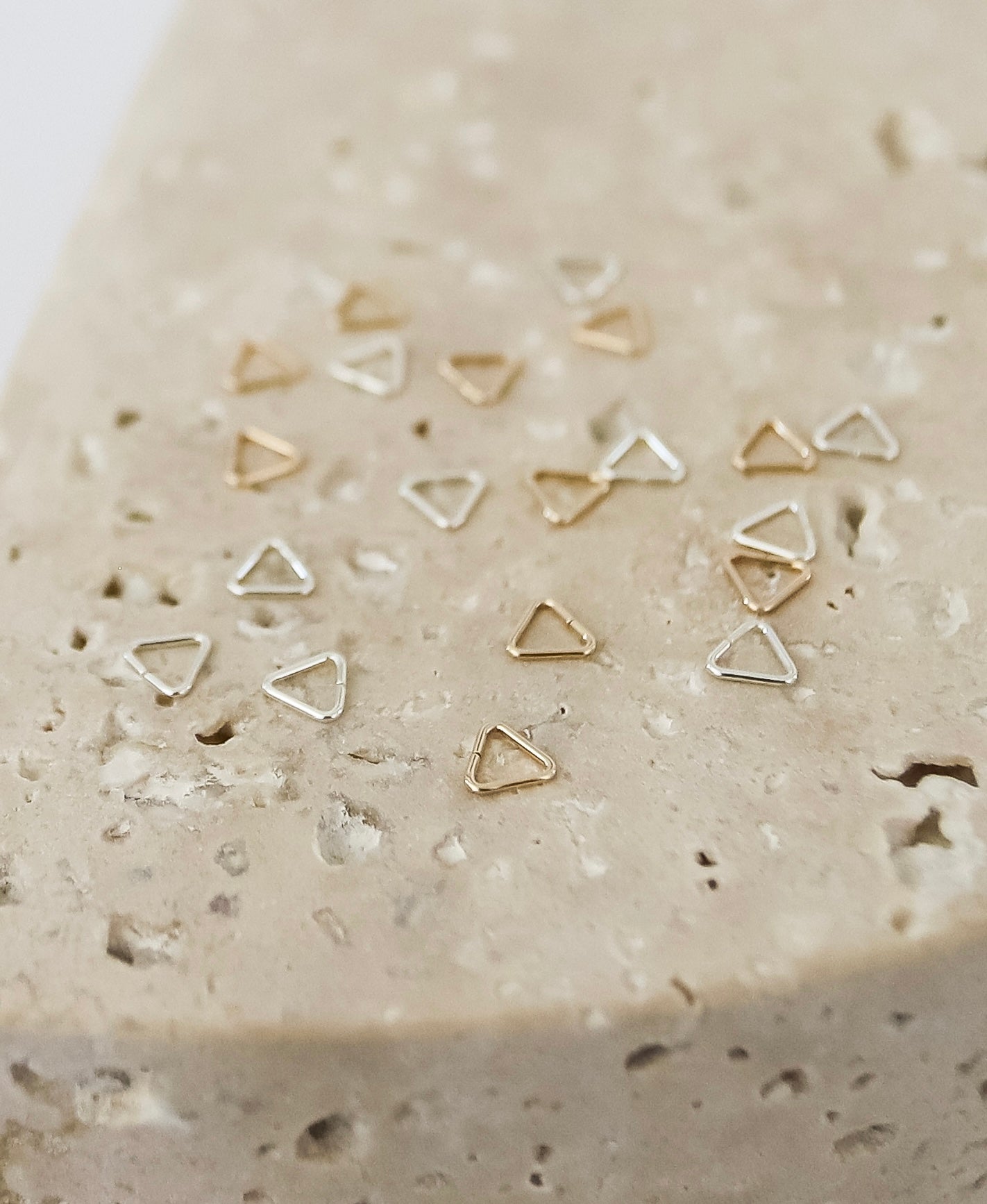 22g Triangle Jump Rings (Set of 10)