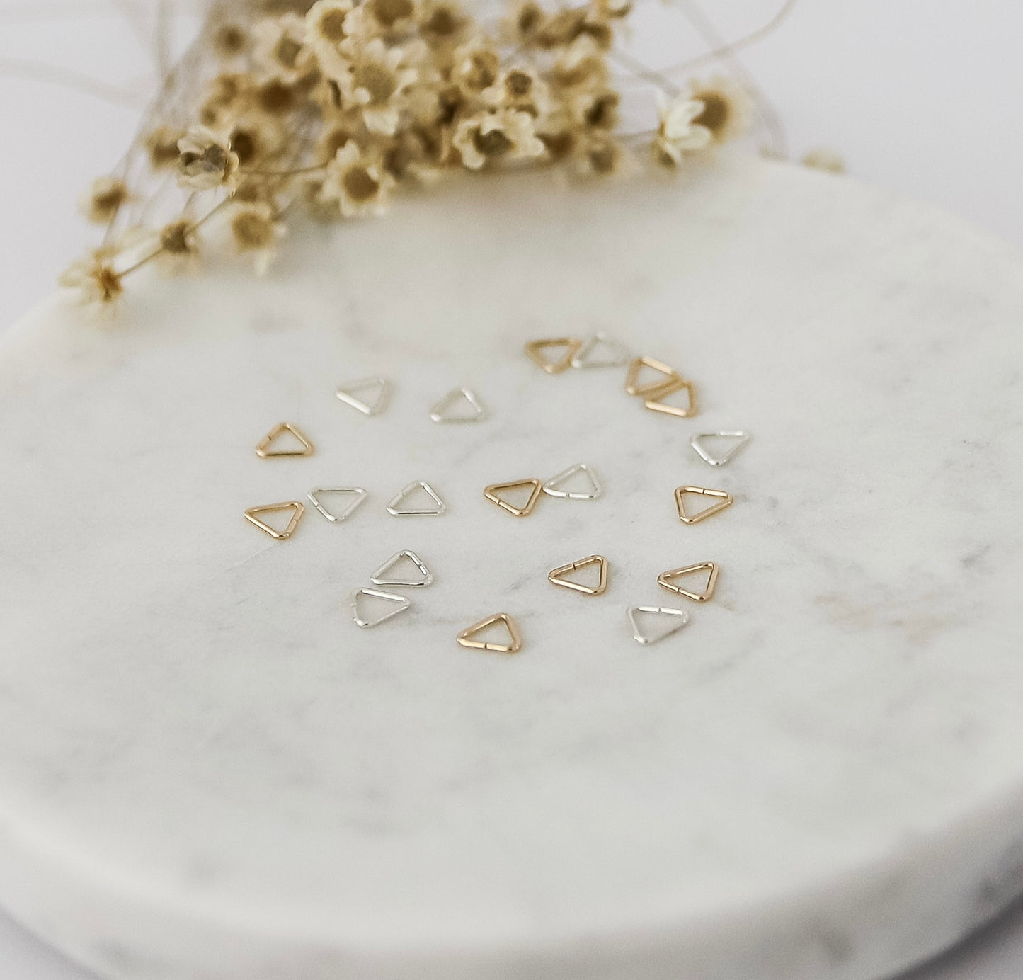 22g Triangle Jump Rings (Set of 10)