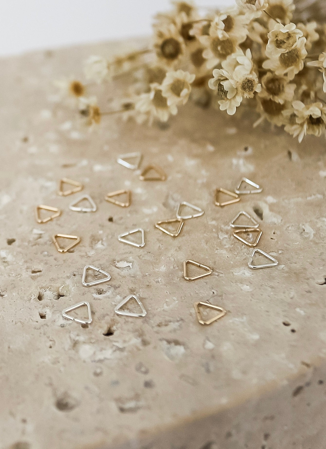 22g Triangle Jump Rings (Set of 10)