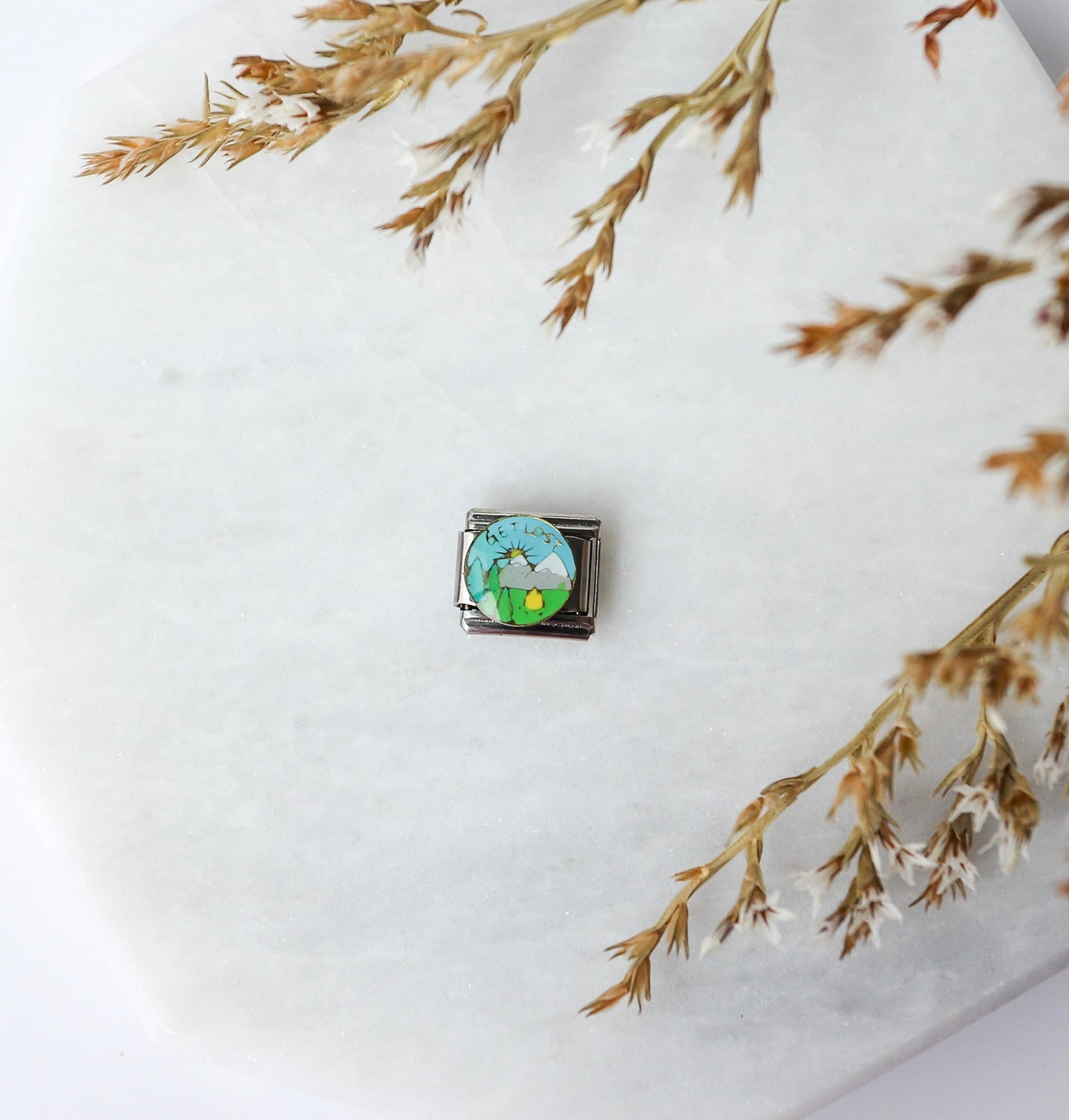 Italian Charm - Get Lost - Mountain Scene