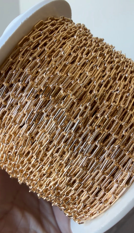 Textured Paperclip Chain