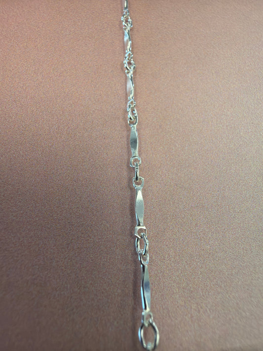 Small Dapped Bar Chain