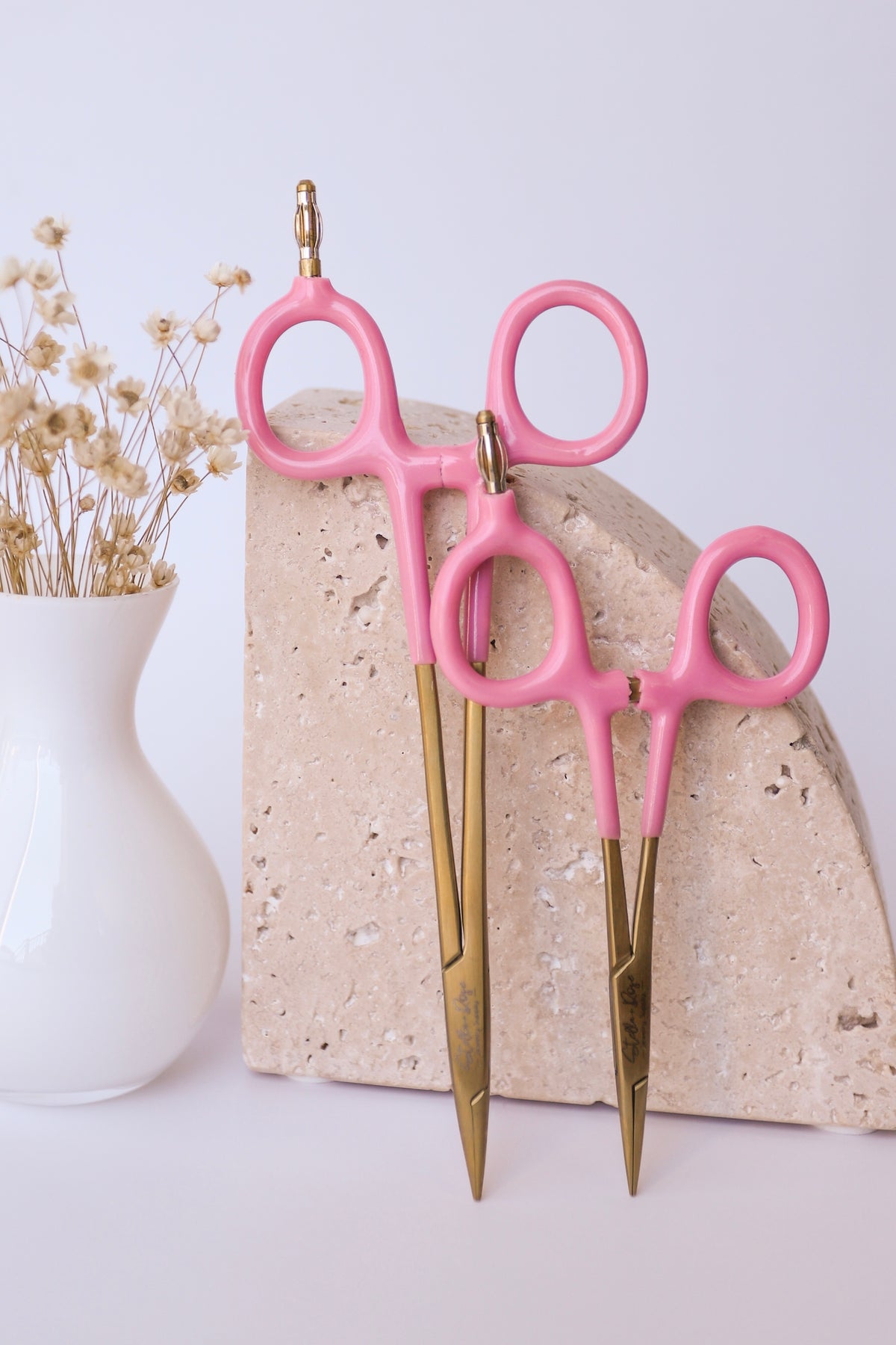 Grounded Locking Hemostats - Pink & Gold