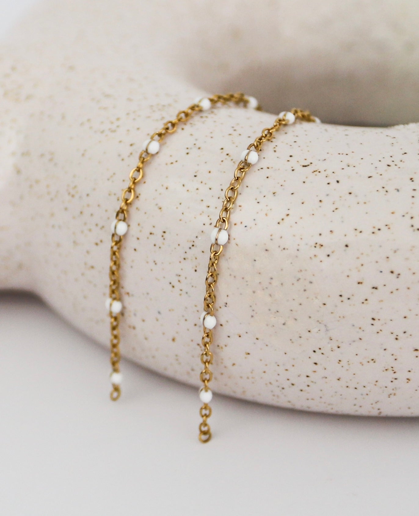 White Enamel Stainless Steel Satellite Chain