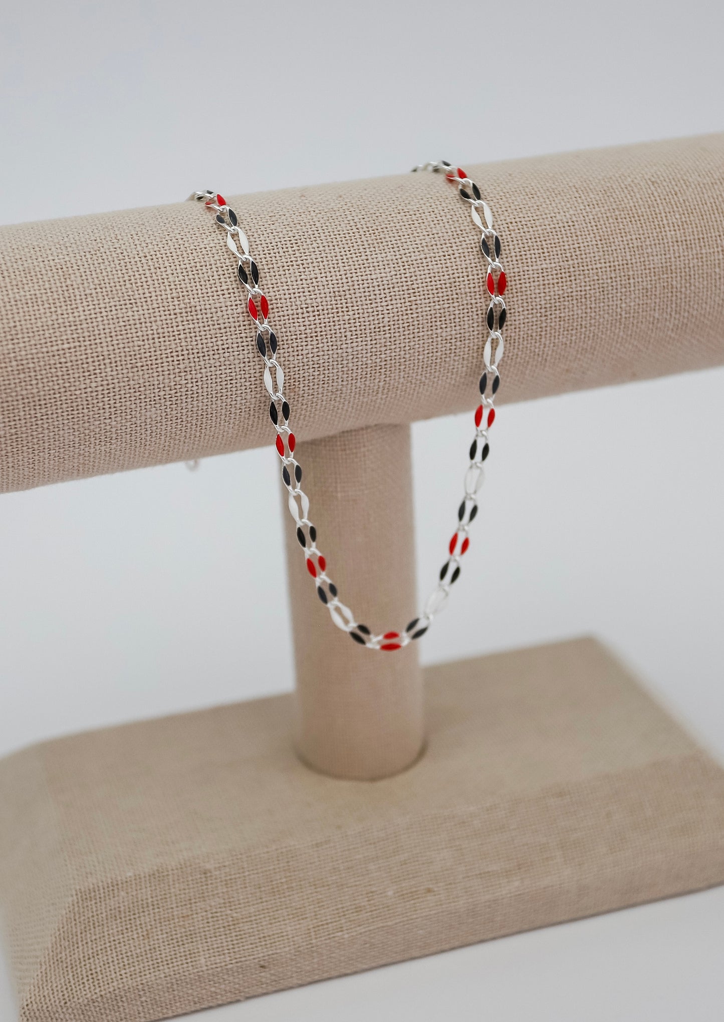 Plated Enamel Chain - Red/Gray/Black/White