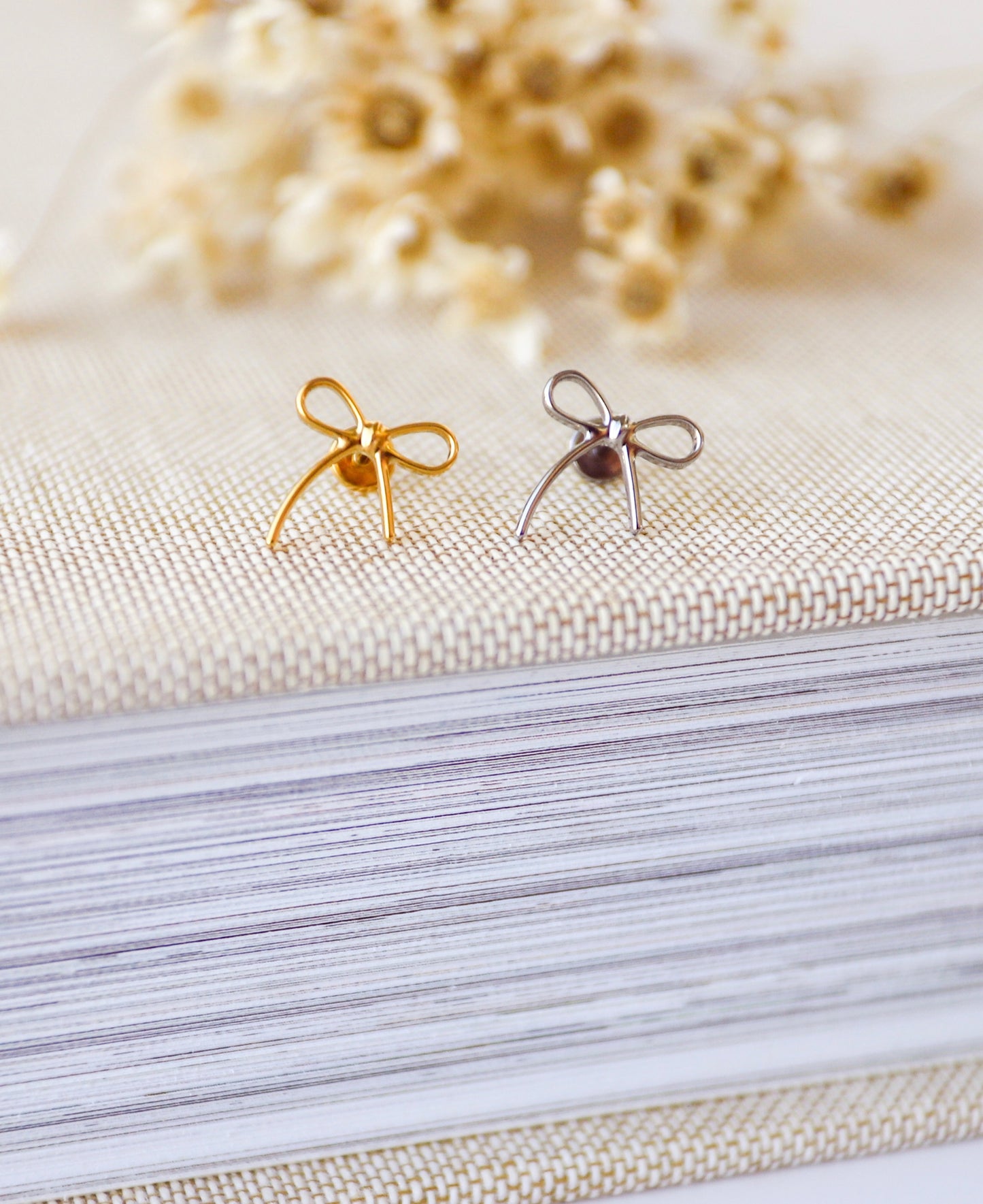 Bow Earring