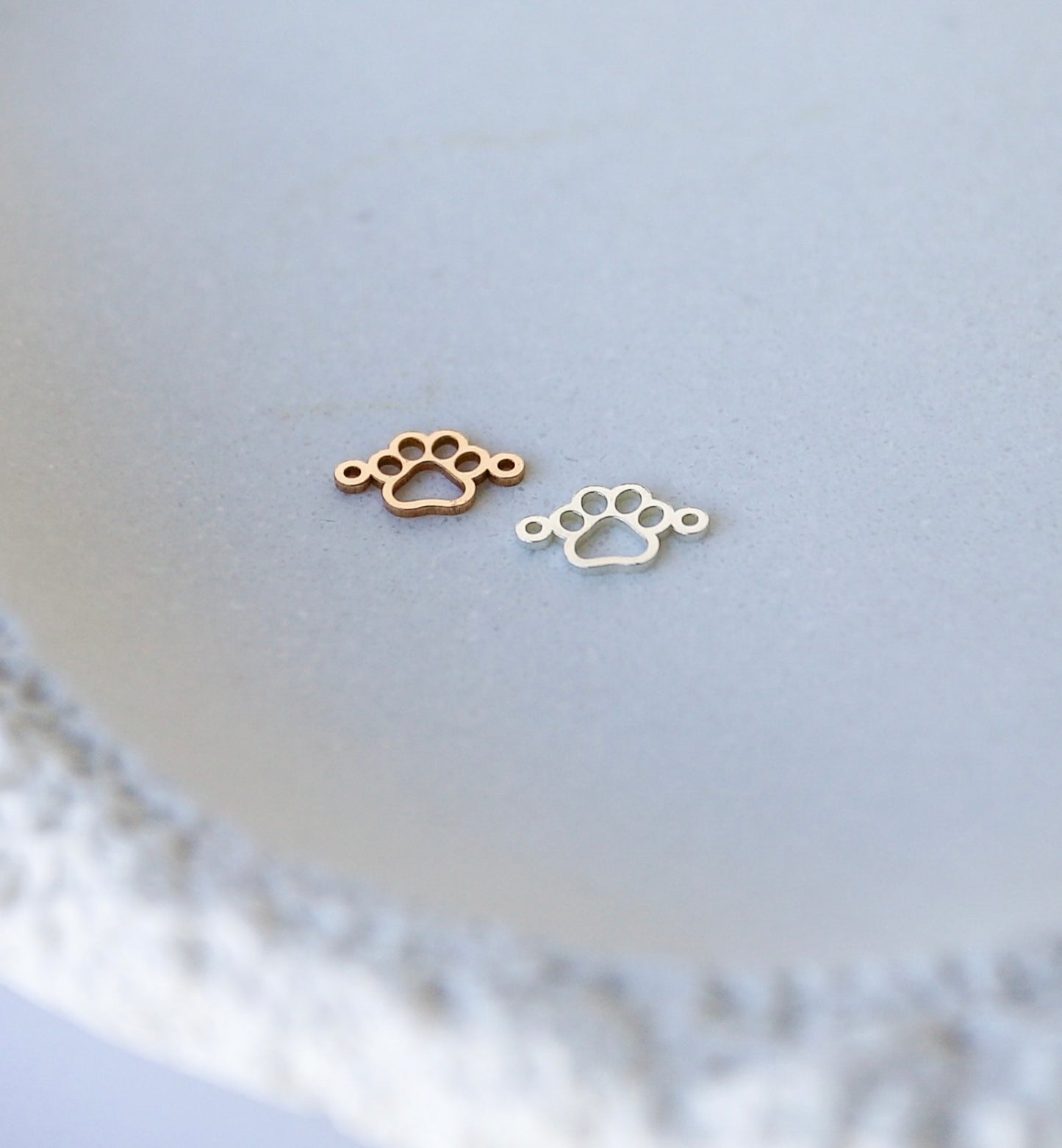 Paw Print Connector