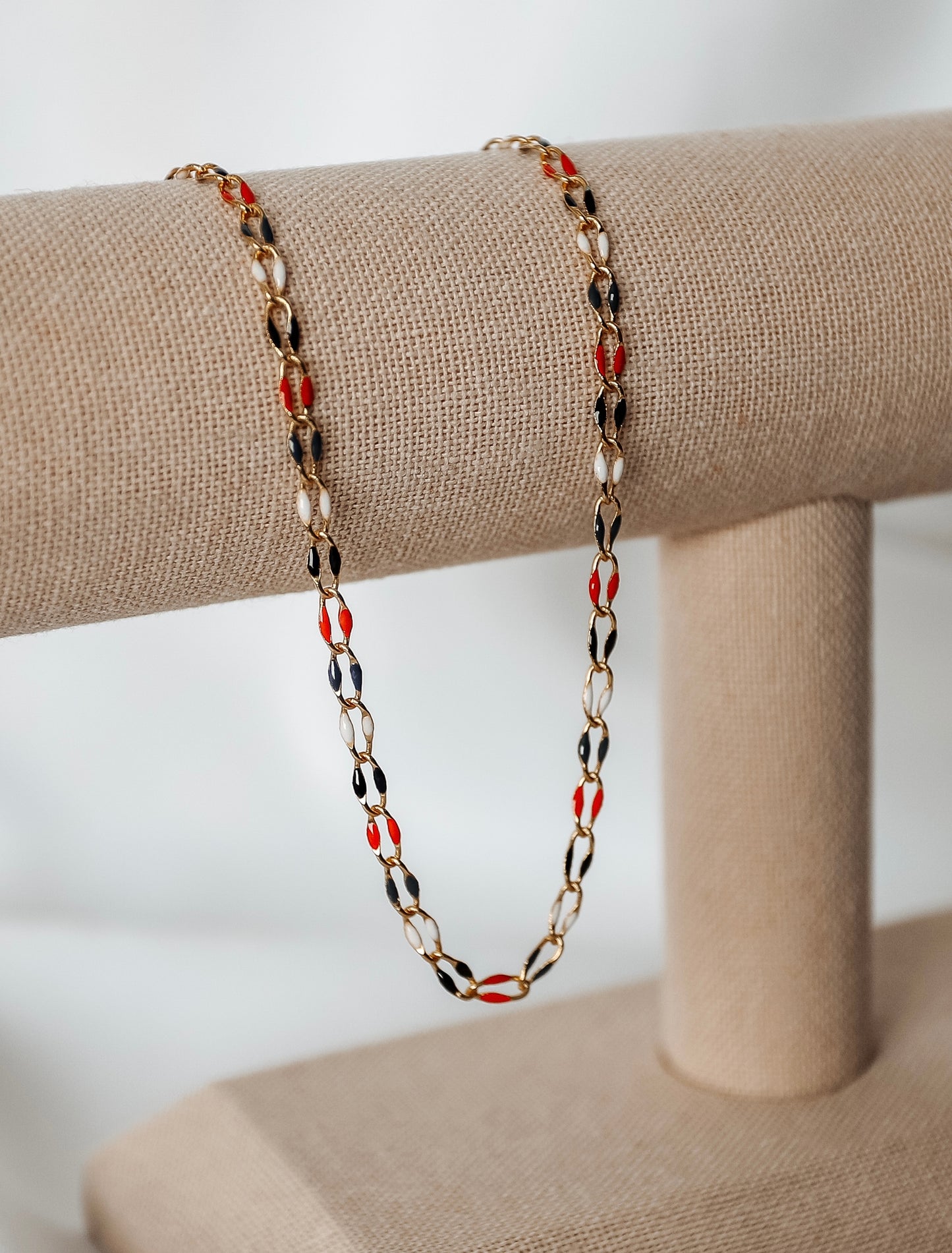 Plated Enamel Chain - Red/Gray/Black/White